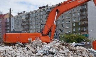 Вывоз строительного мусора с участка в Тутаеве недорого от 1574 руб. | 2Землекопа-Ттв